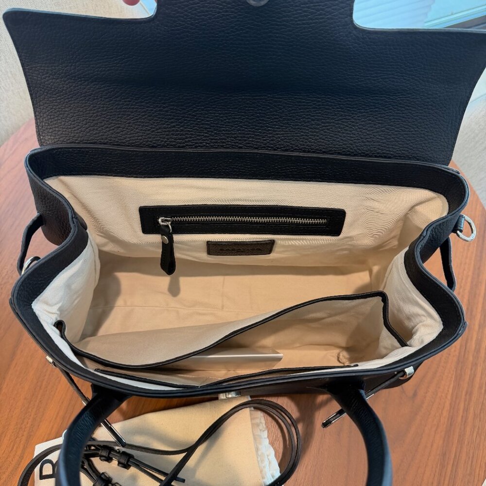Black Leather Top-Handle Briefcase - Classic Structured Style - Picture 3 of 6